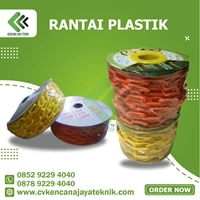 Plastic Chain - Plastic barrier